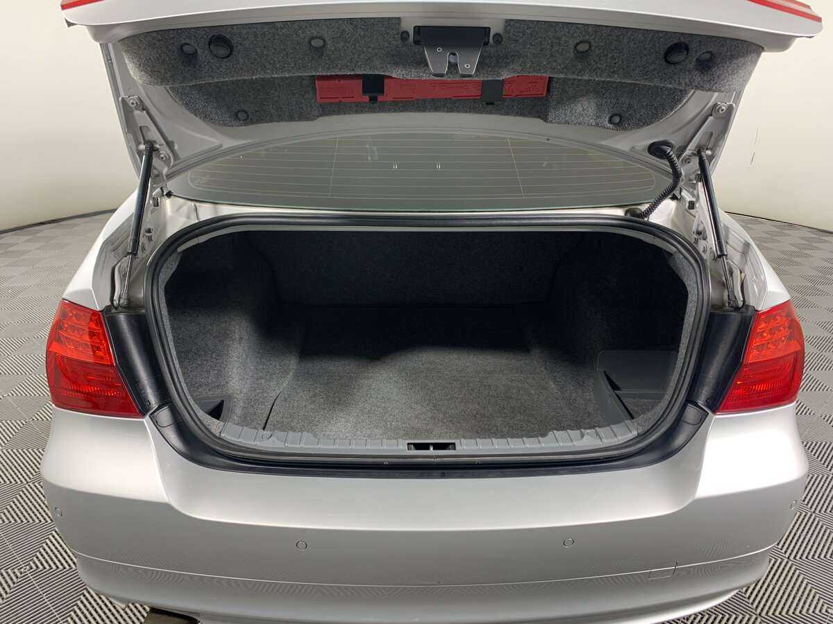 BMW 3 серии с пробегом — 2011 год. Фото: #19