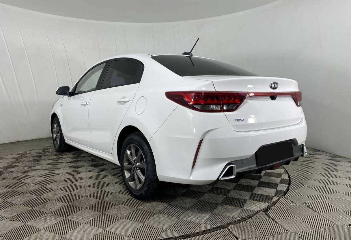 Kia Rio с пробегом — 2021 год. Фото: #6