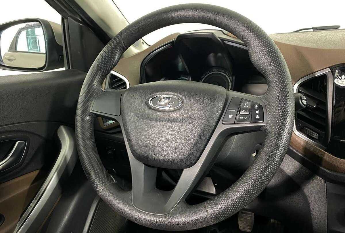 Lada (ВАЗ) XRAY с пробегом — 2017 год. Фото: #8