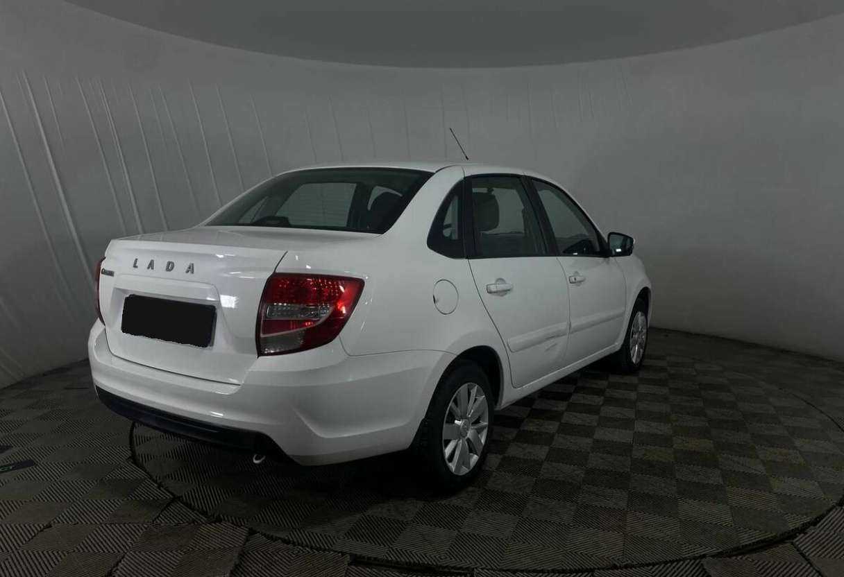 Lada (ВАЗ) Granta с пробегом — 2019 год. Фото: #4