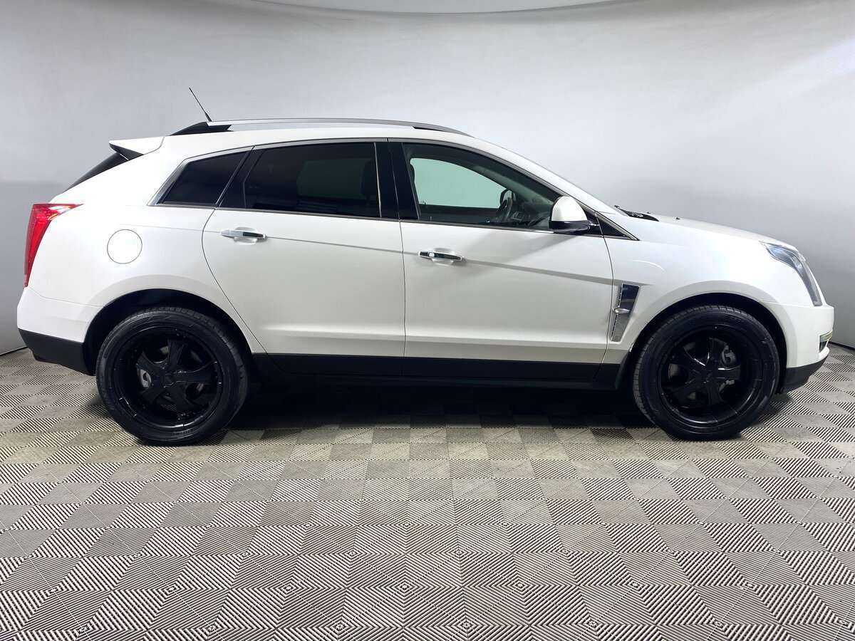 Cadillac SRX с пробегом — 2011 год. Фото: #3