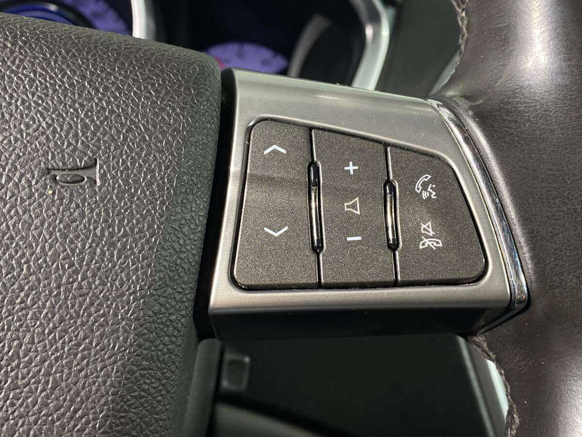 Cadillac SRX с пробегом — 2011 год. Фото: #14