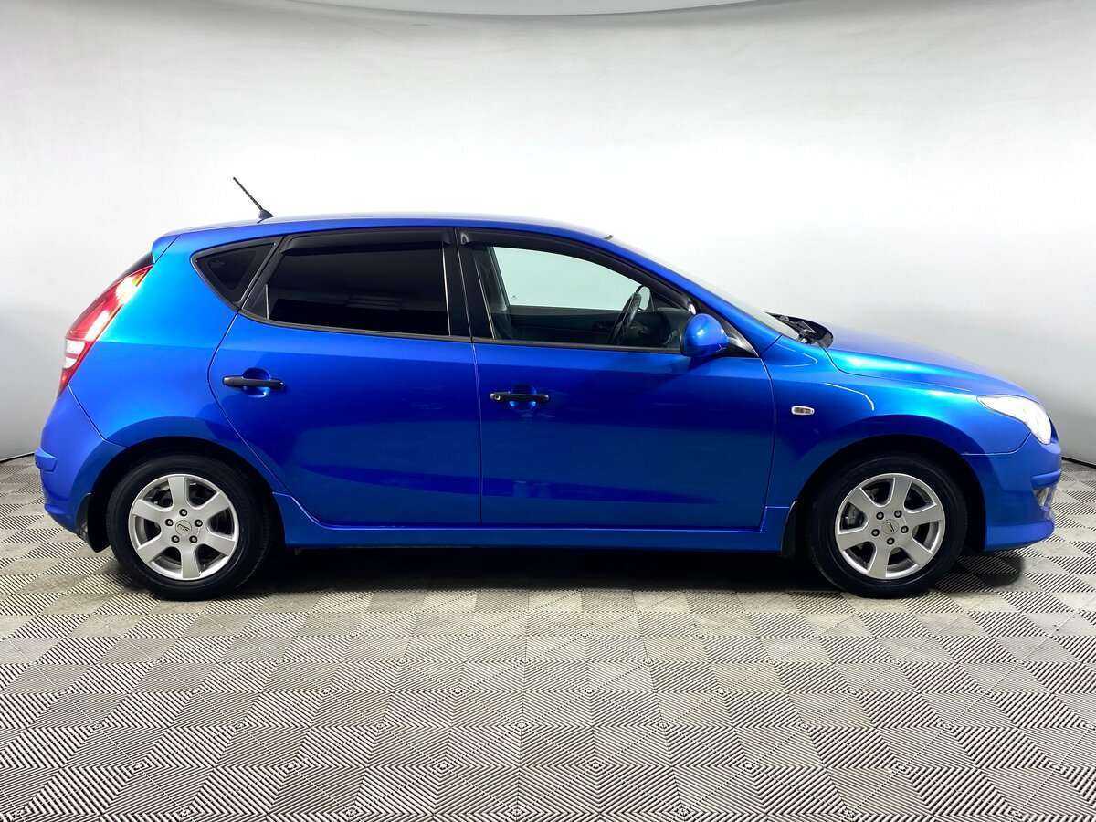 Hyundai i30 с пробегом — 2010 год. Фото: #2