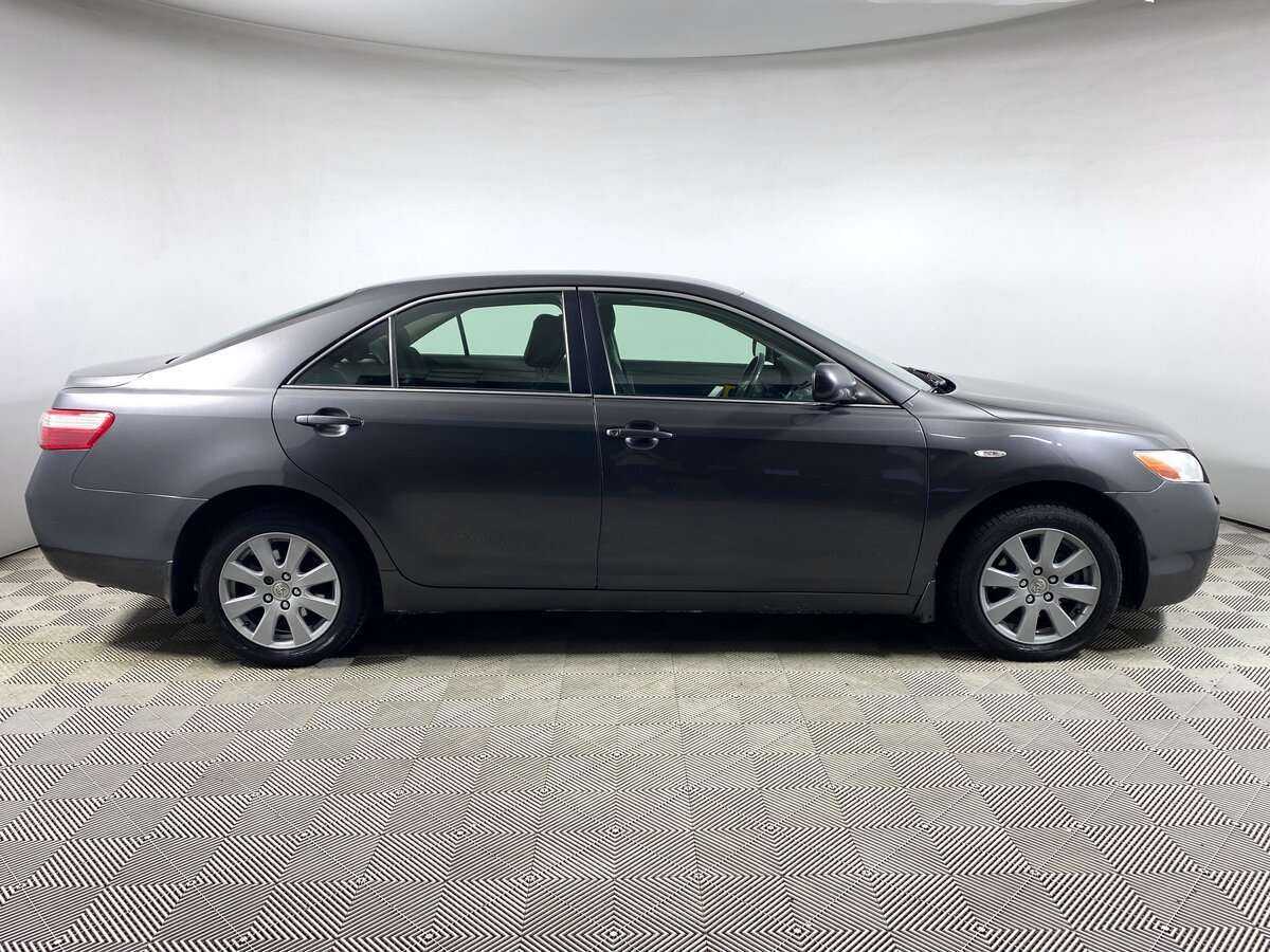 Toyota Camry с пробегом — 2006 год. Фото: #2