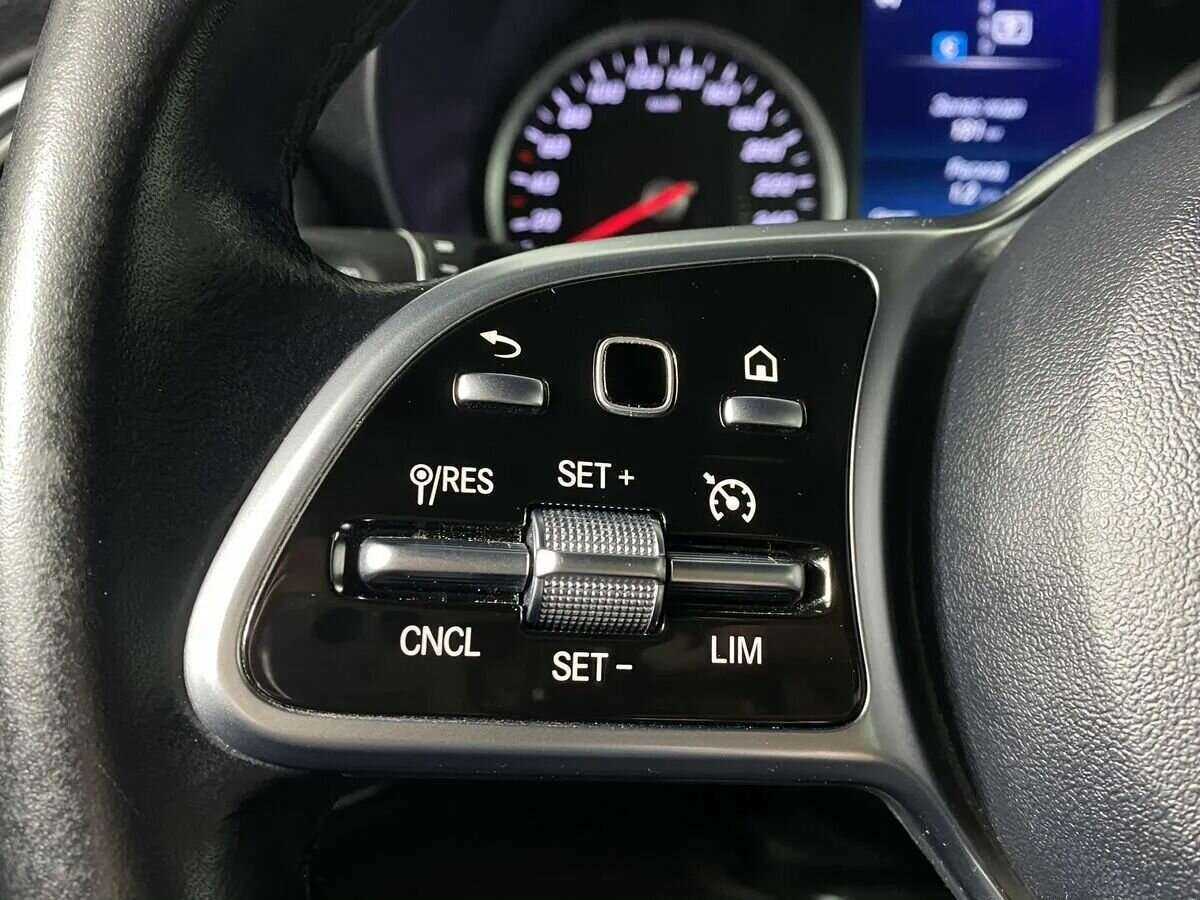 Mercedes-Benz GLC с пробегом — 2021 год. Фото: #15