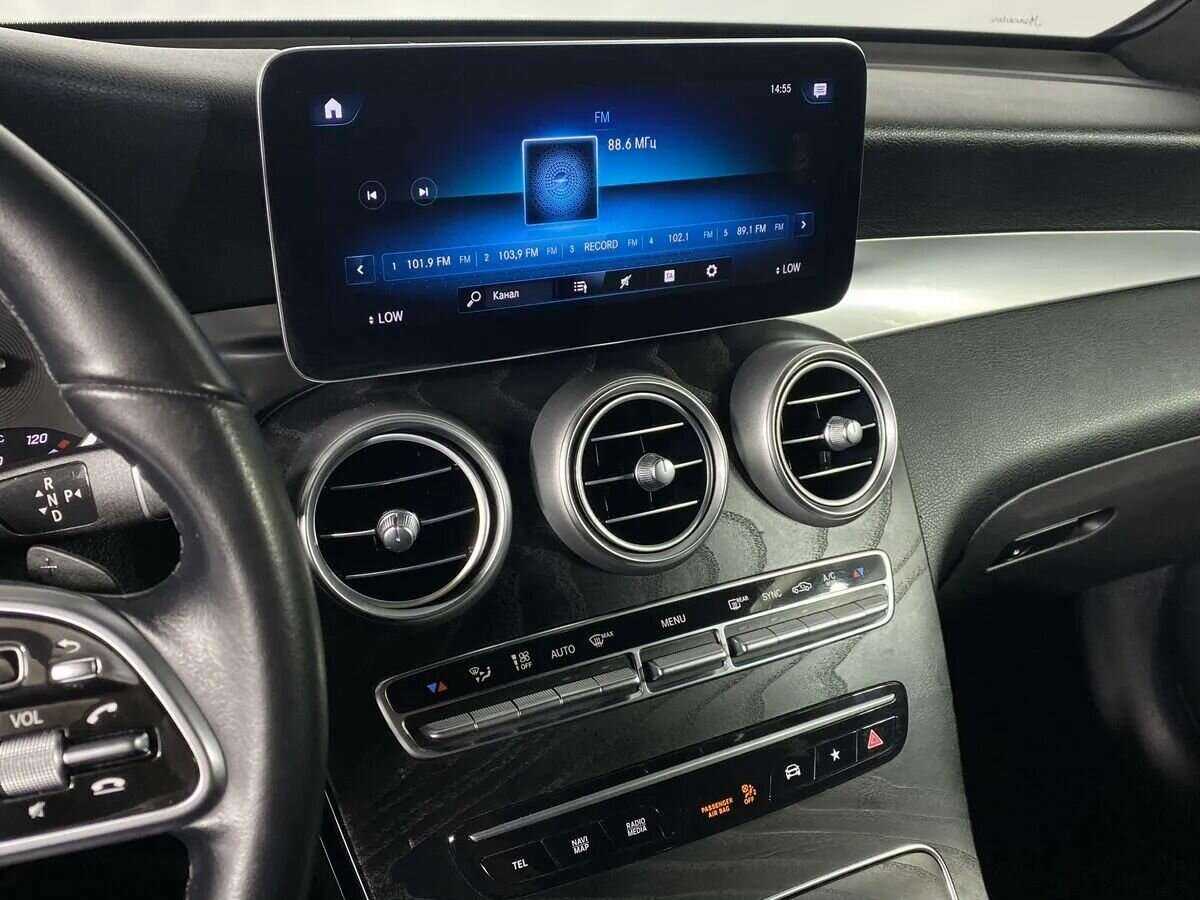 Mercedes-Benz GLC с пробегом — 2021 год. Фото: #17