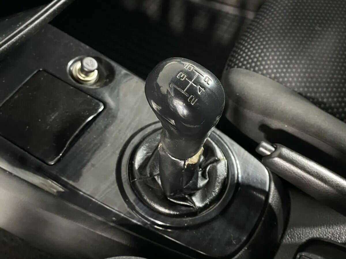 Mitsubishi Lancer с пробегом — 2006 год. Фото: #12