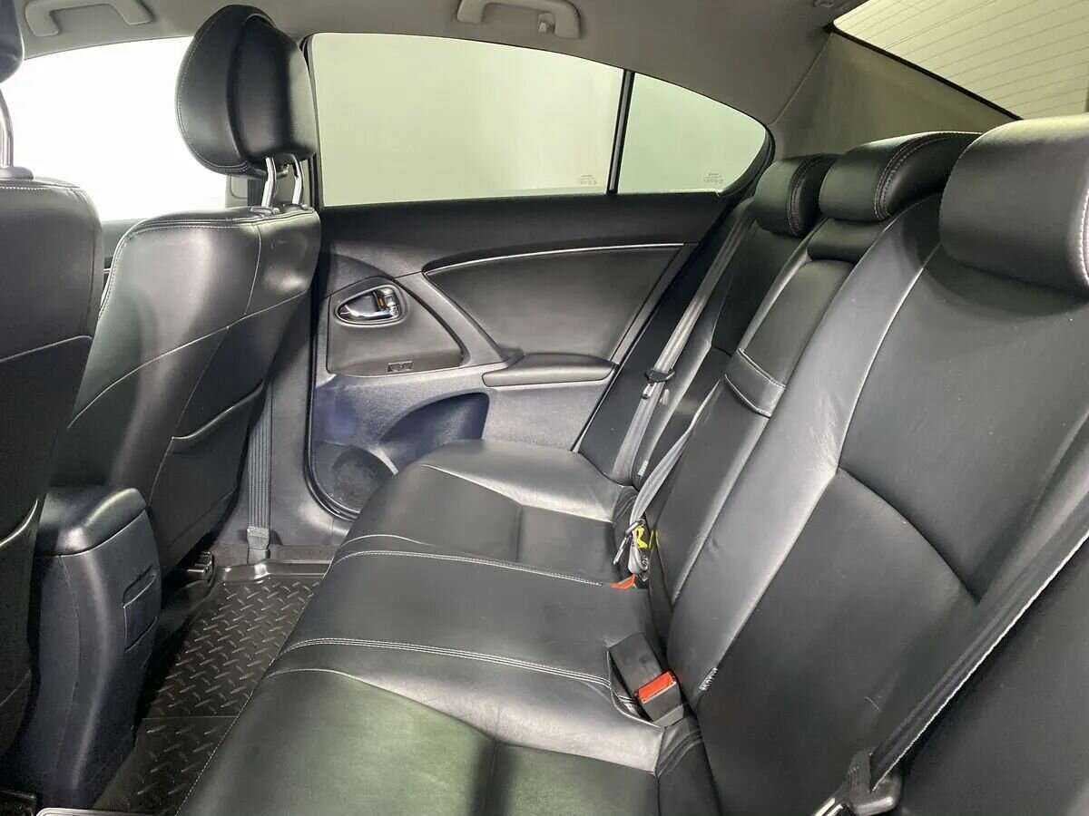 Toyota Avensis с пробегом — 2009 год. Фото: #9