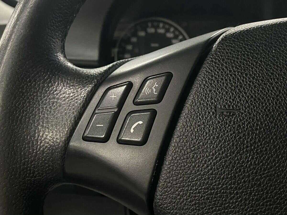 BMW 3 серии с пробегом — 2011 год. Фото: #11