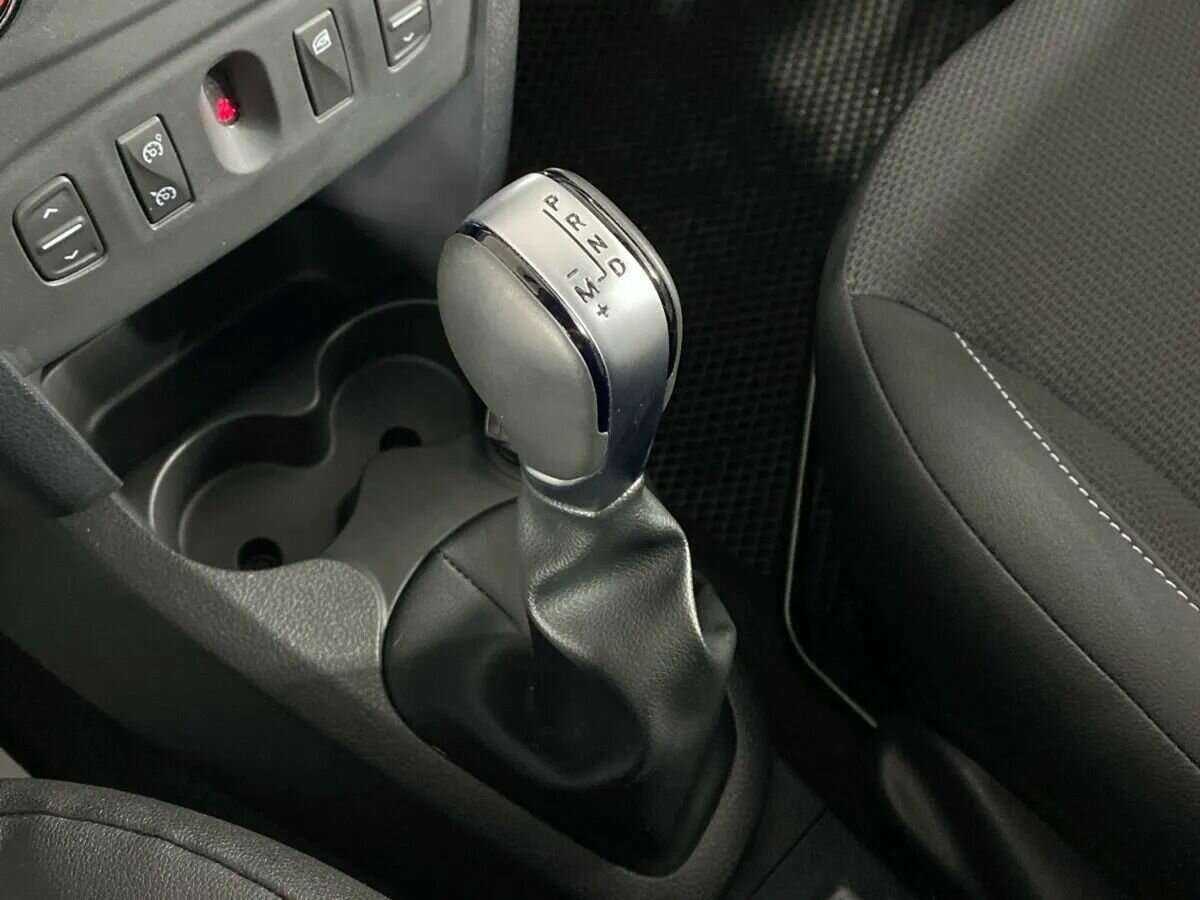 Renault Sandero с пробегом — 2021 год. Фото: #17