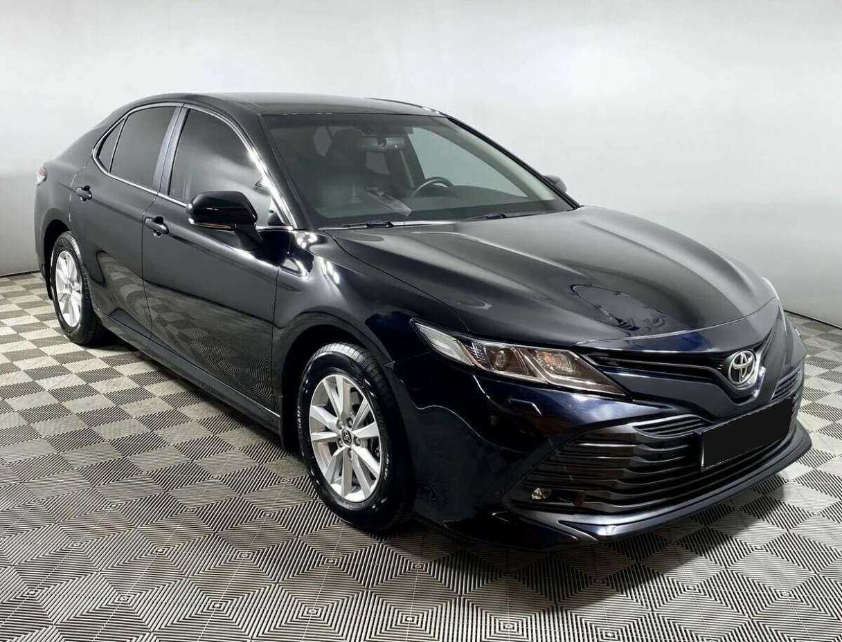 Toyota Camry с пробегом — 2020 год. Фото: #2
