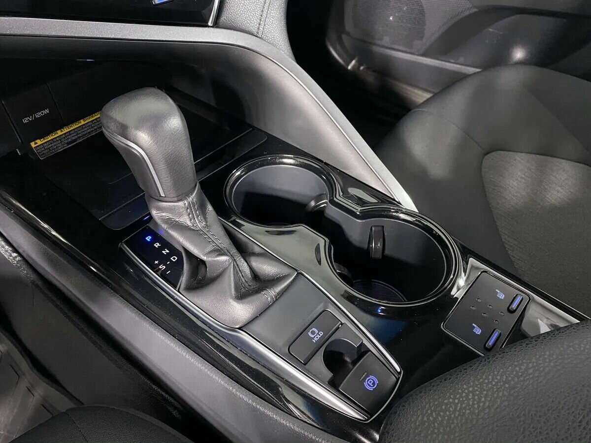 Toyota Camry с пробегом — 2020 год. Фото: #14