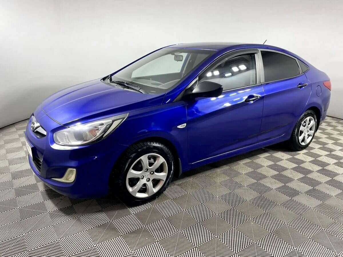 Hyundai Solaris с пробегом — 2011 год. Фото: #1