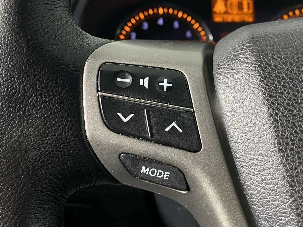 Toyota Avensis с пробегом — 2011 год. Фото: #9