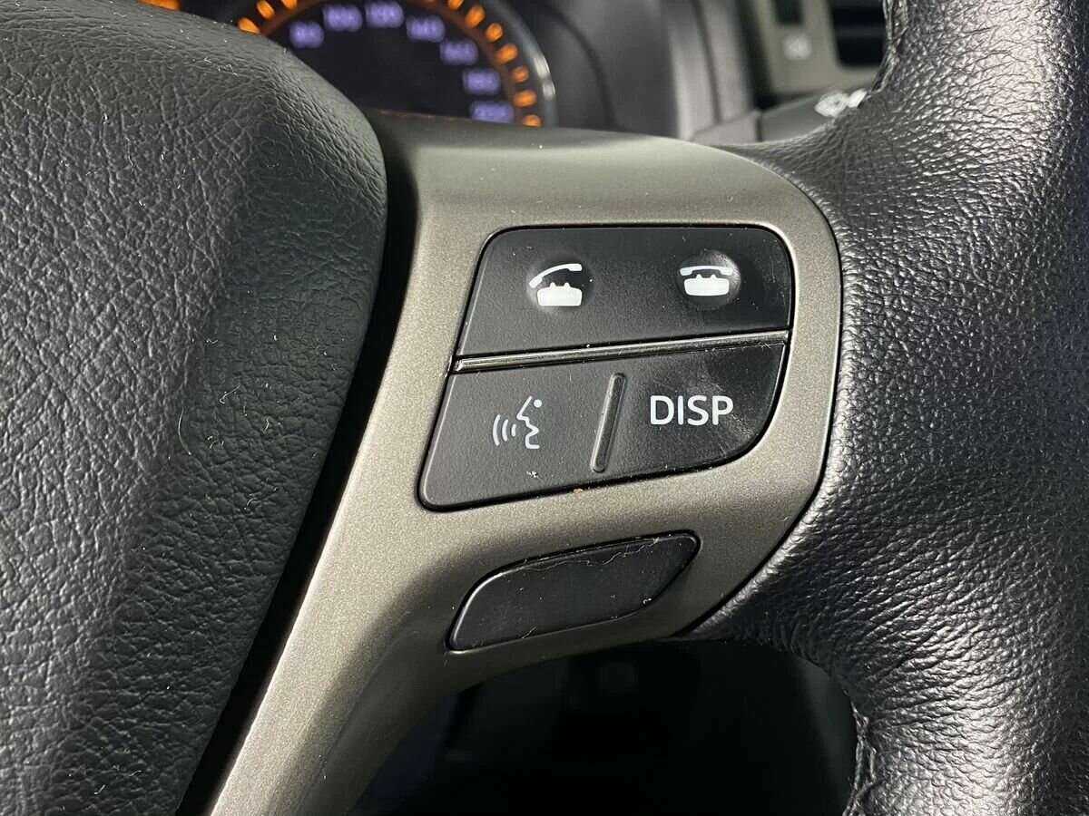 Toyota Avensis с пробегом — 2011 год. Фото: #10