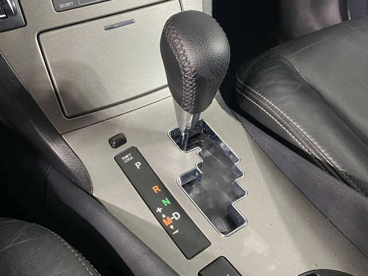 Toyota Avensis с пробегом — 2011 год. Фото: #12