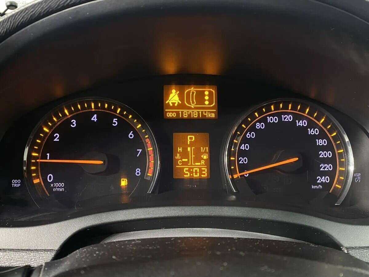 Toyota Avensis с пробегом — 2011 год. Фото: #13