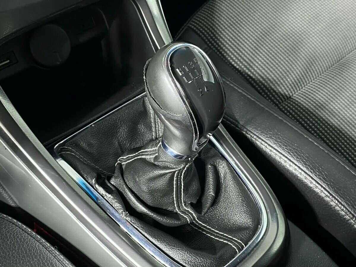 Opel Astra с пробегом — 2012 год. Фото: #14