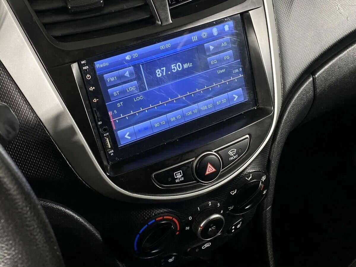 Hyundai Solaris с пробегом — 2016 год. Фото: #14