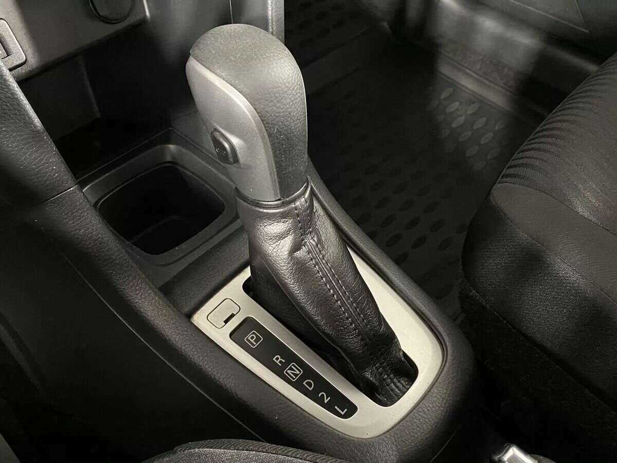 Suzuki Swift с пробегом — 2011 год. Фото: #12