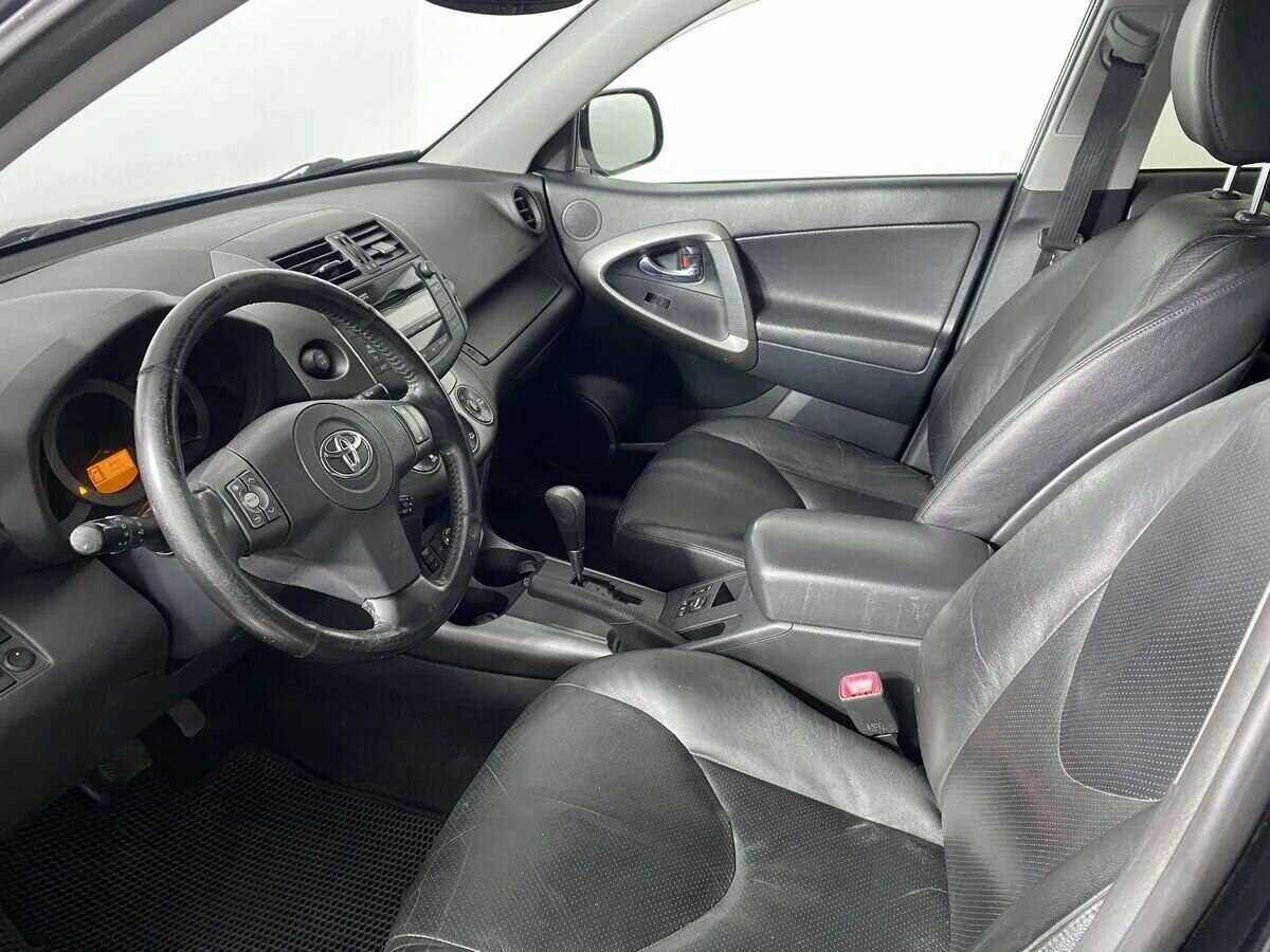 Toyota RAV4 с пробегом — 2008 год. Фото: #7