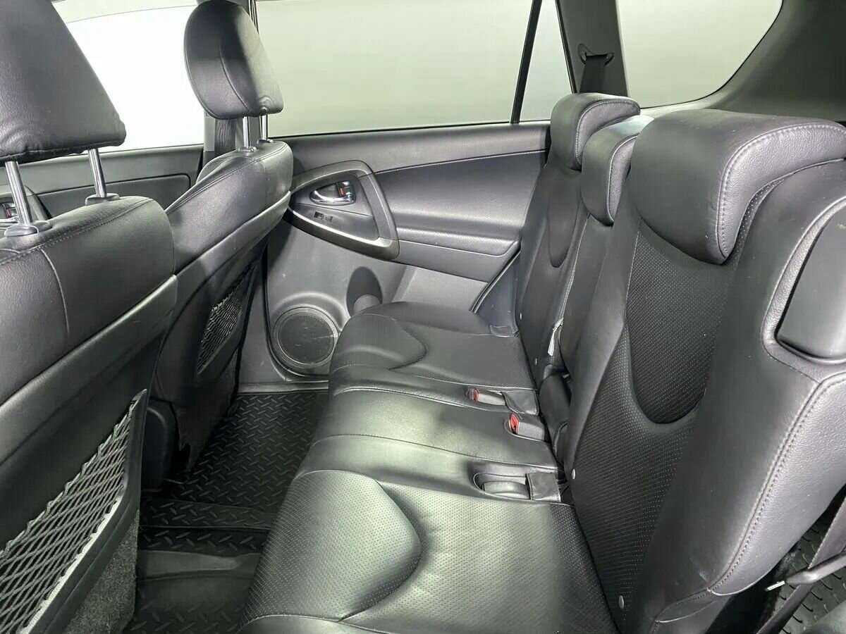Toyota RAV4 с пробегом — 2008 год. Фото: #8