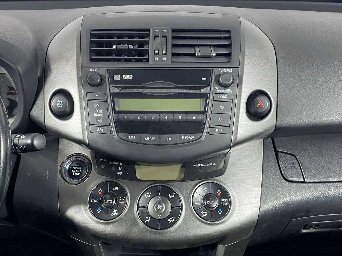 Toyota RAV4 с пробегом — 2008 год. Фото: #11