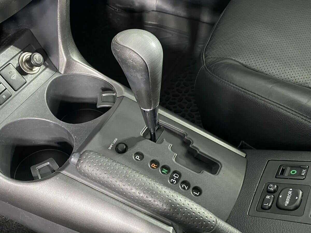 Toyota RAV4 с пробегом — 2008 год. Фото: #12