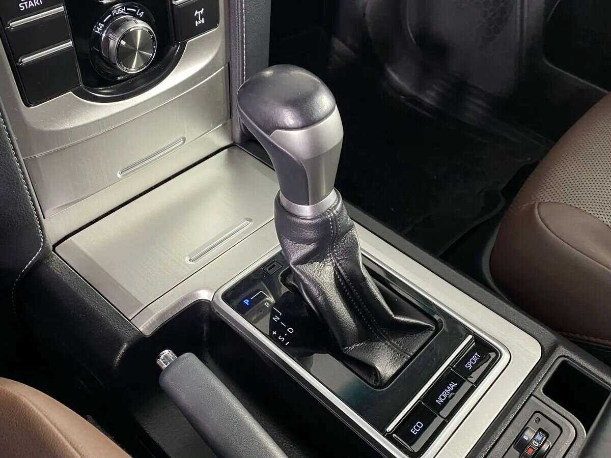 Toyota Land Cruiser Prado с пробегом — 2020 год. Фото: #15