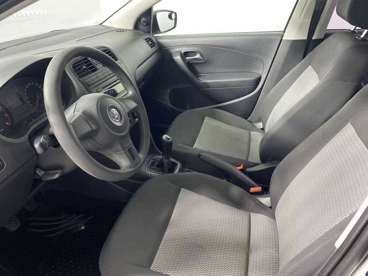 Volkswagen Polo с пробегом — 2011 год. Фото: #7