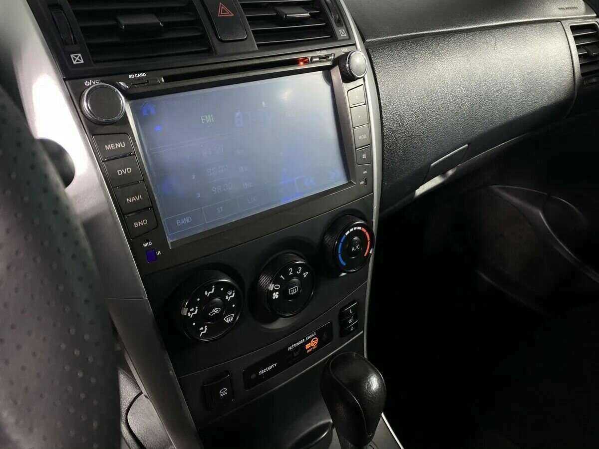 Toyota Corolla с пробегом — 2010 год. Фото: #9