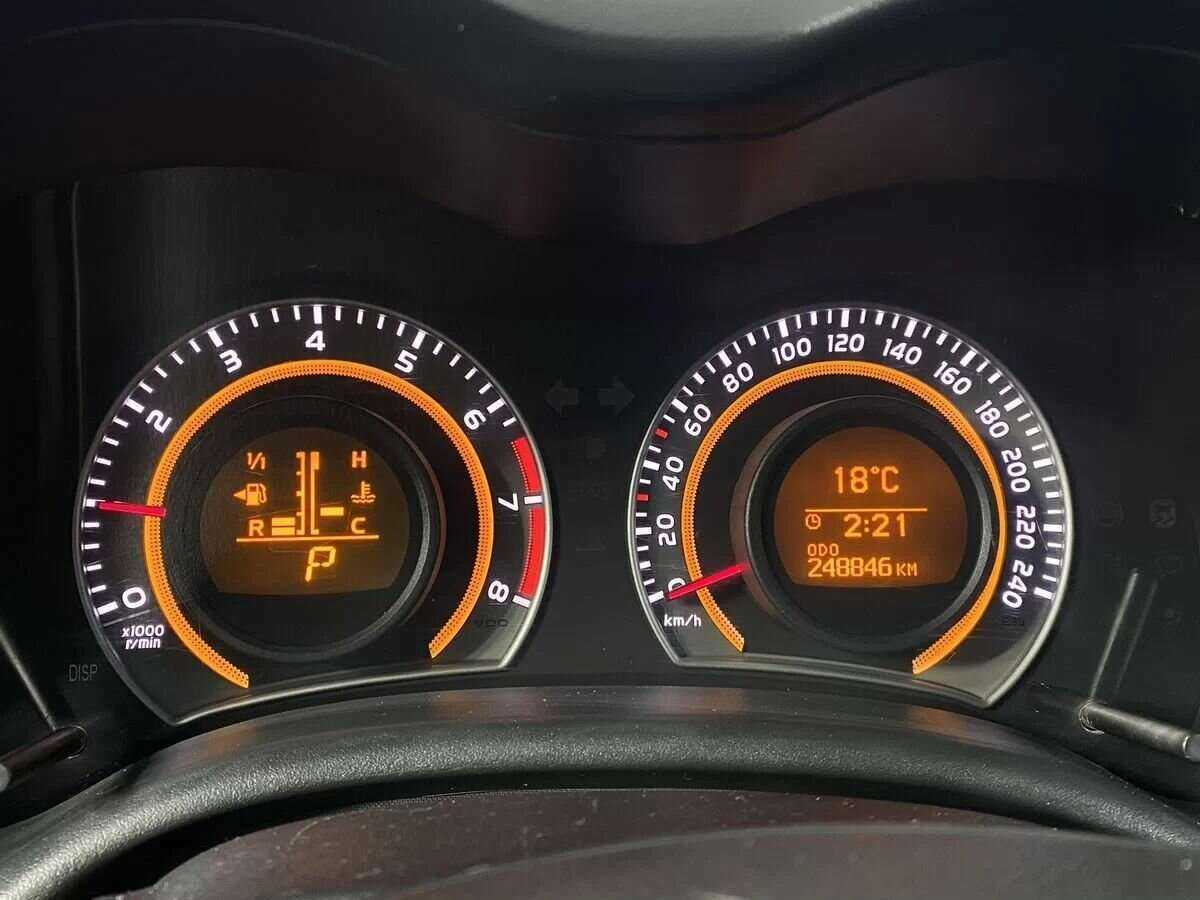 Toyota Corolla с пробегом — 2010 год. Фото: #11