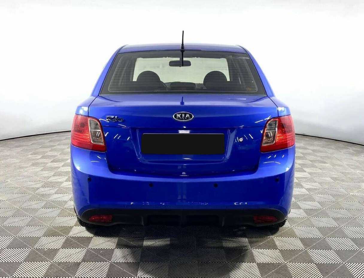 Kia Rio с пробегом — 2010 год. Фото: #4