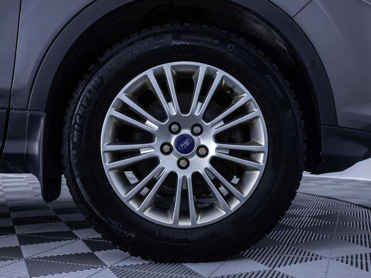 Ford Kuga с пробегом — 2015 год. Фото: #8