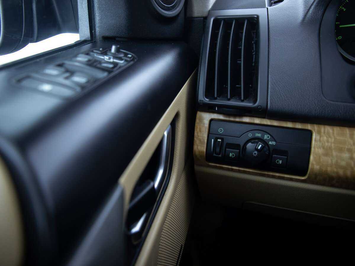 Land Rover Freelander с пробегом — 2007 год. Фото: #13