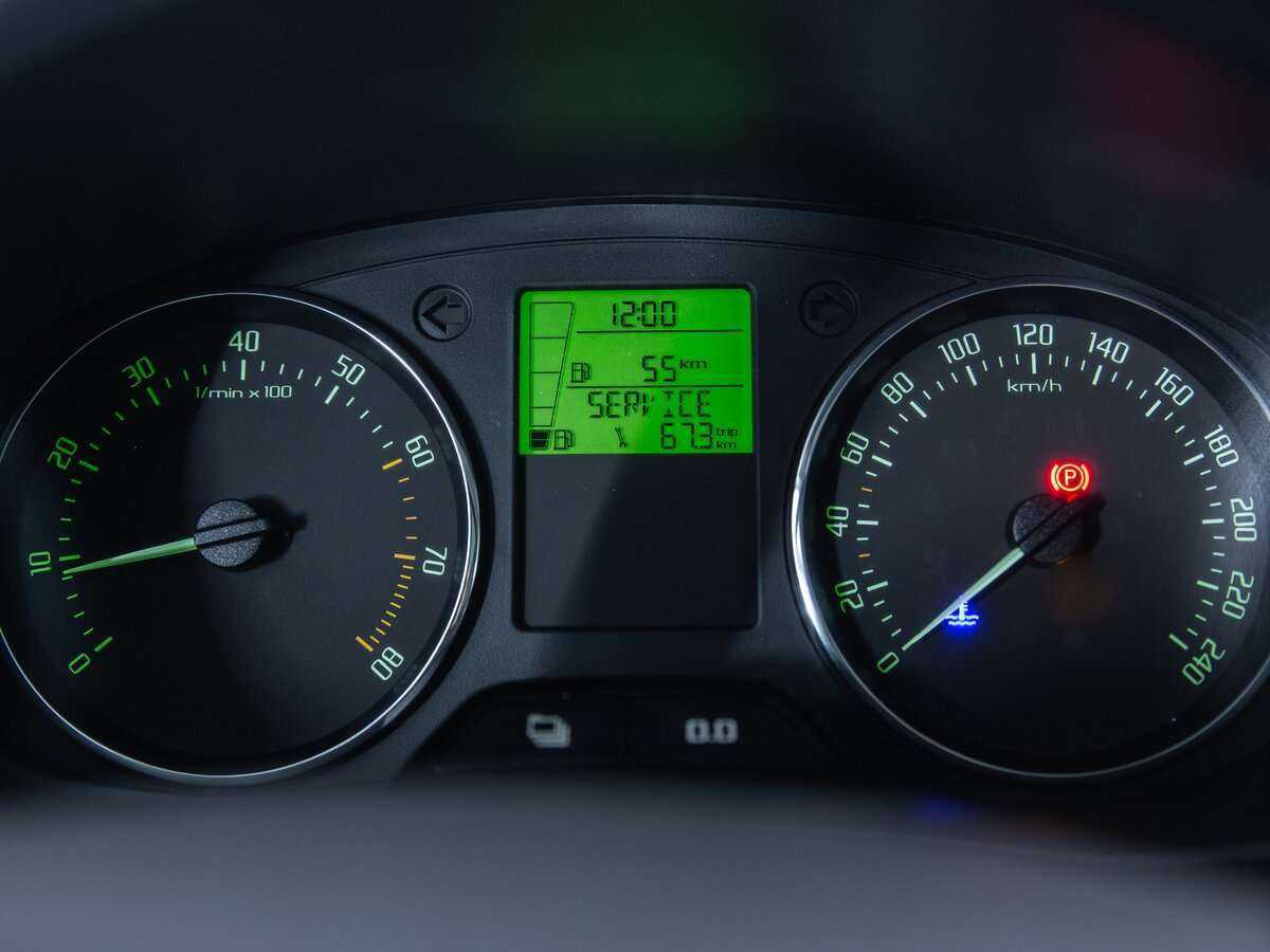 Skoda Roomster с пробегом — 2011 год. Фото: #16