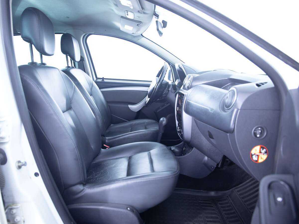 Renault Duster с пробегом — 2013 год. Фото: #9