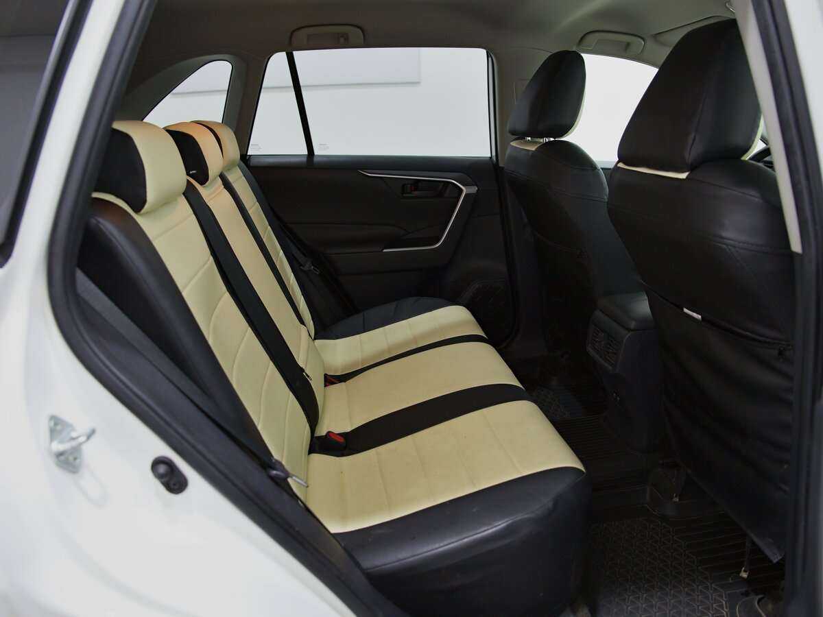 Toyota RAV4 с пробегом — 2020 год. Фото: #11