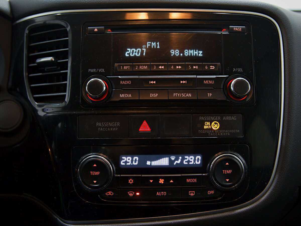 Mitsubishi Outlander с пробегом — 2013 год. Фото: #7