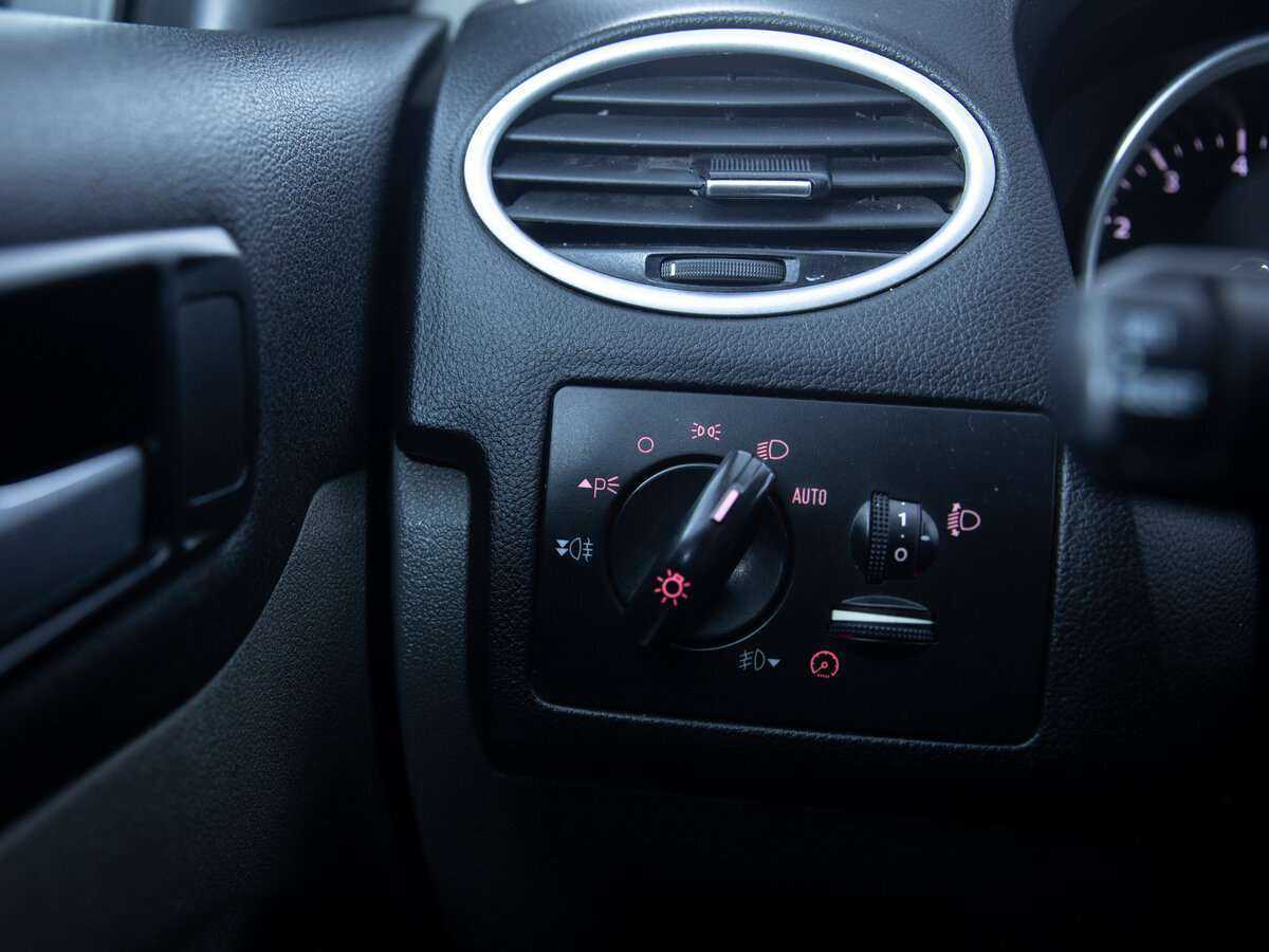 Ford Focus с пробегом — 2008 год. Фото: #15