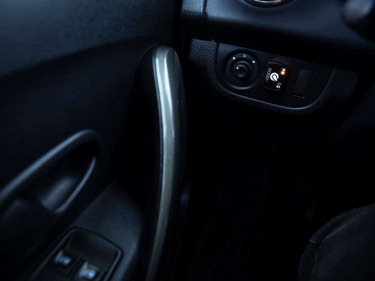 Renault Logan с пробегом — 2019 год. Фото: #12