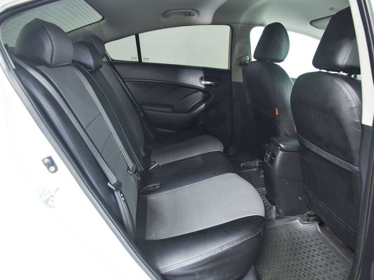 Kia Cerato с пробегом — 2014 год. Фото: #8