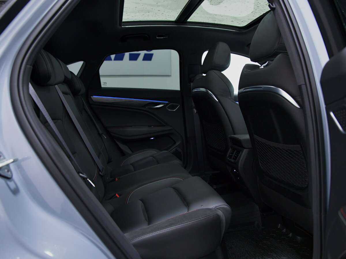 Geely Tugella с пробегом — 2023 год. Фото: #4