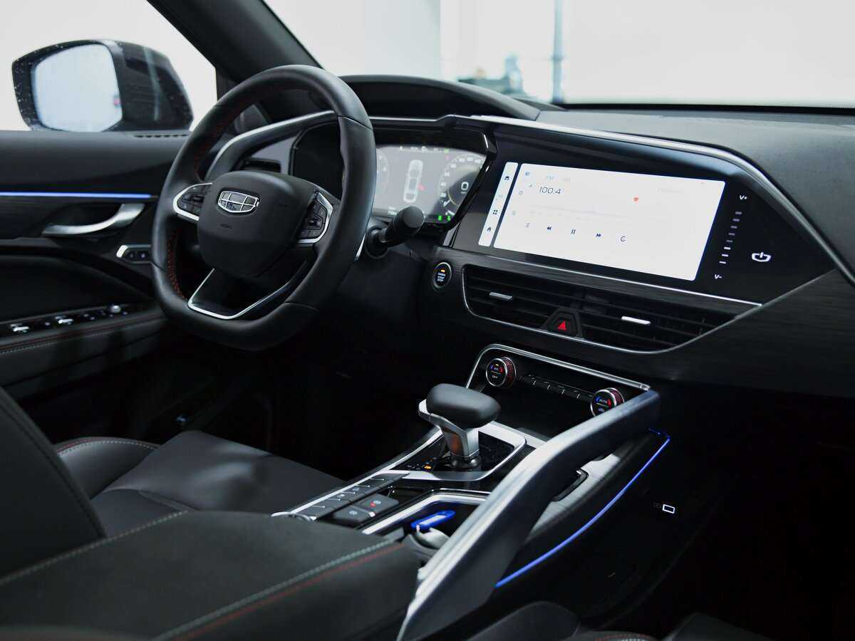 Geely Tugella с пробегом — 2023 год. Фото: #8