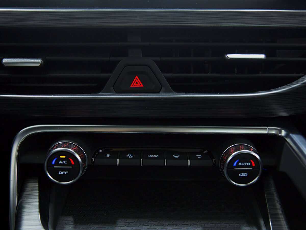 Geely Tugella с пробегом — 2023 год. Фото: #10