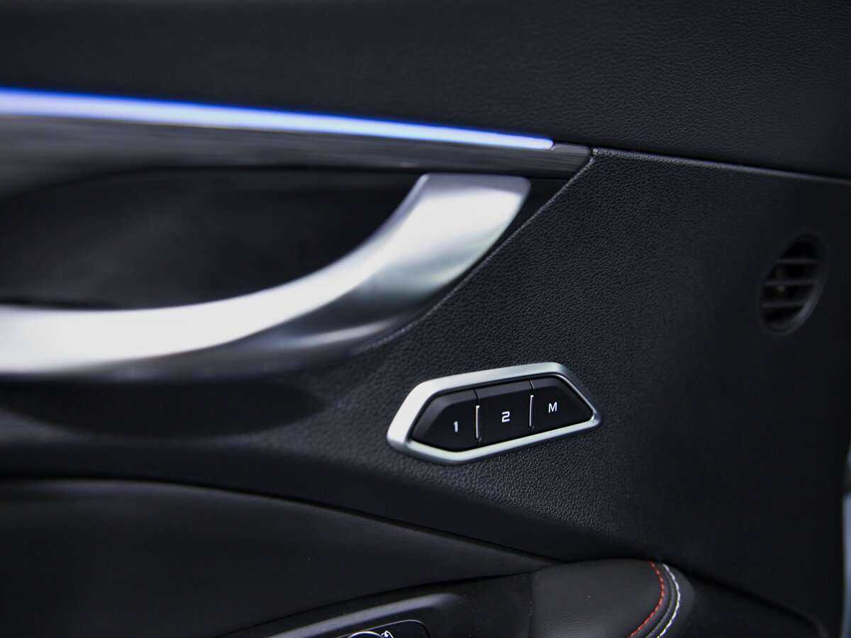 Geely Tugella с пробегом — 2023 год. Фото: #12