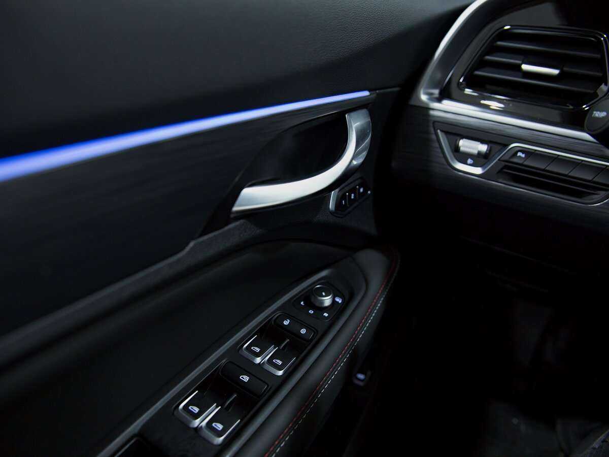 Geely Tugella с пробегом — 2023 год. Фото: #13