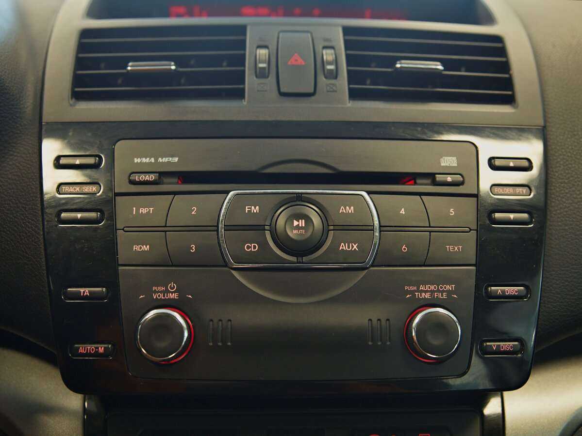 Mazda 6 с пробегом — 2011 год. Фото: #10