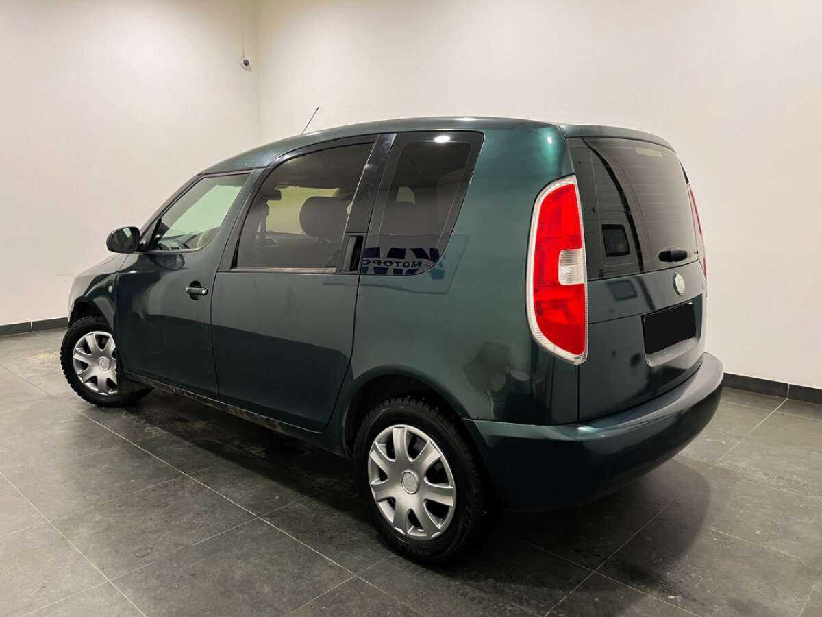 Skoda Roomster с пробегом — 2007 год. Фото: #2