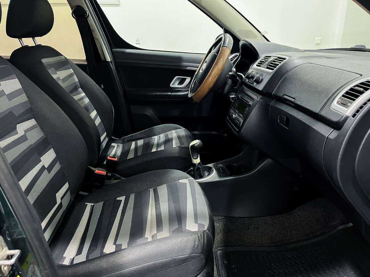 Skoda Roomster с пробегом — 2007 год. Фото: #6